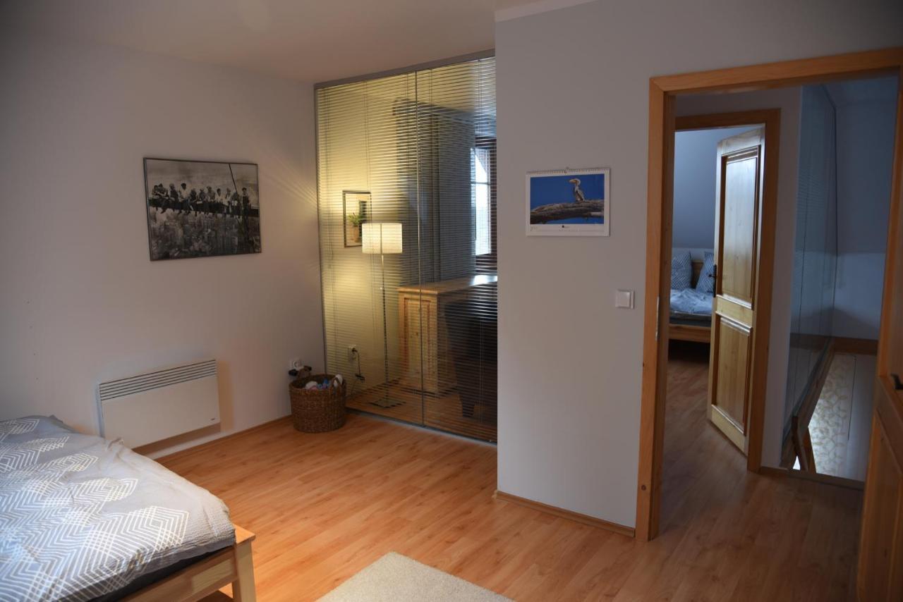 Apartman Mezi Kopci - Mid Hills Apartment Roudnice Eksteriør billede